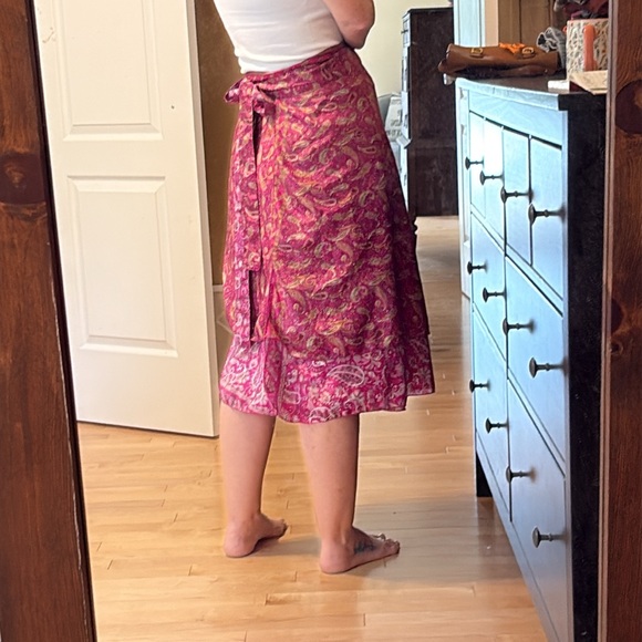 Pink Paisley Reversible Women's Skirt - Picture 6 of 7